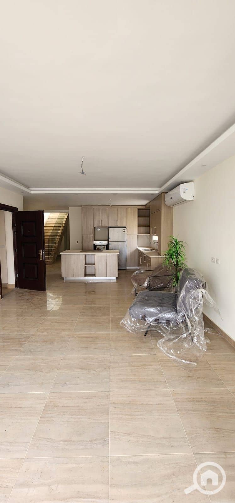 9 52fb8b49-8299-45e1-9a99-decbf0ccd8de. jpg