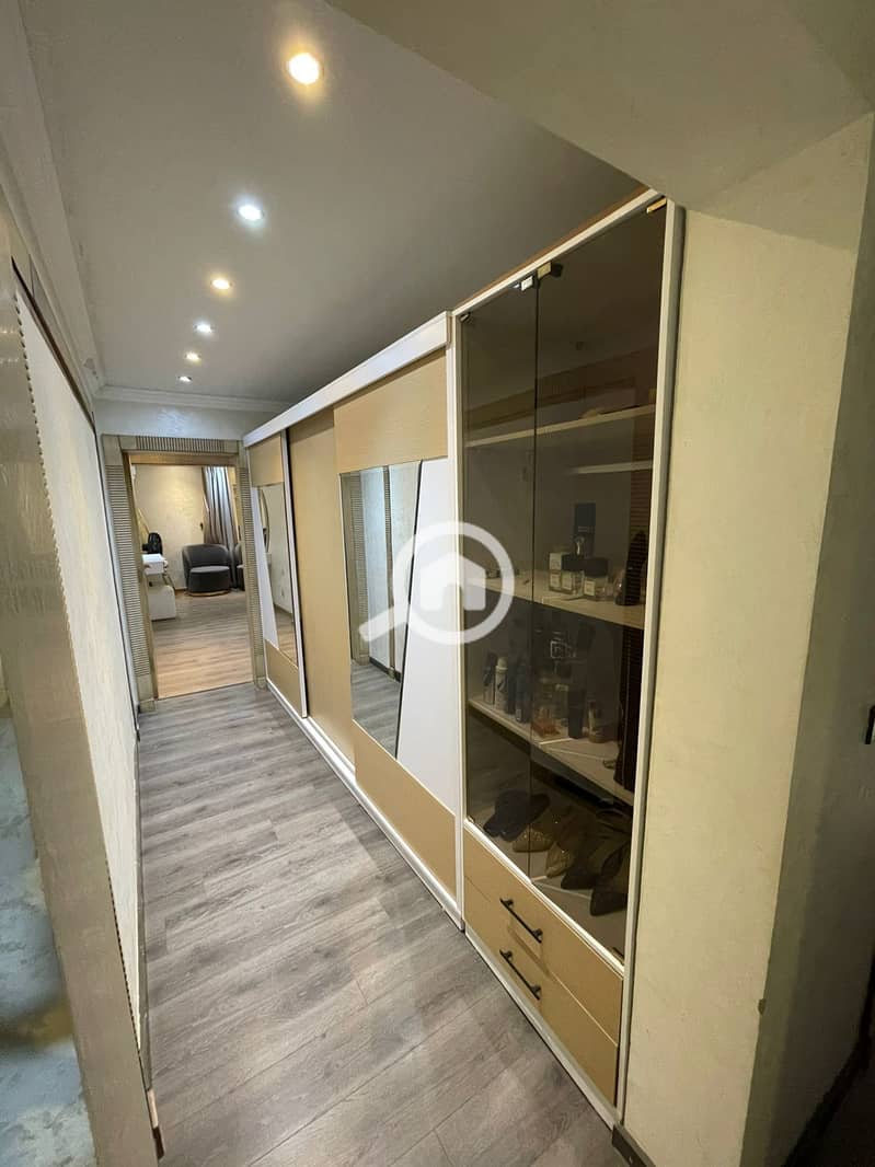 4 4a4b1d7e-da04-46bb-917f-c9ee0d659608. jpeg