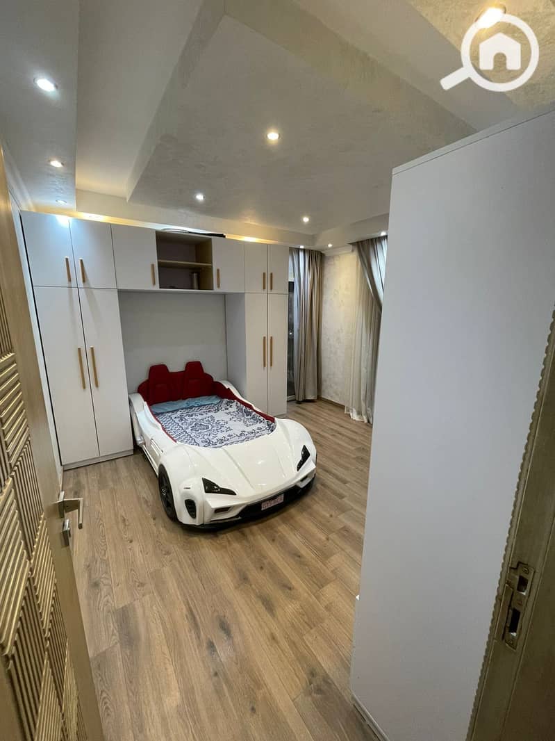 5 6e921e60-7e80-49d4-adef-f596732f8064. jpeg