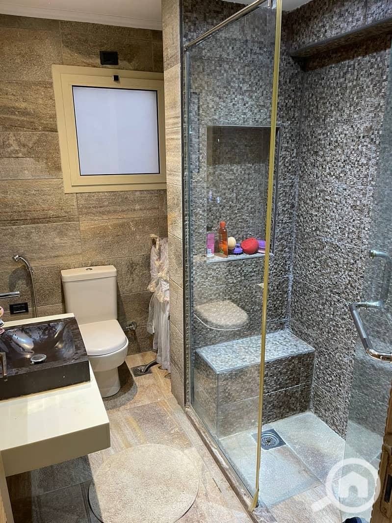 8 4711b920-8993-4d3e-86d0-b94b0f0f4583. jpeg