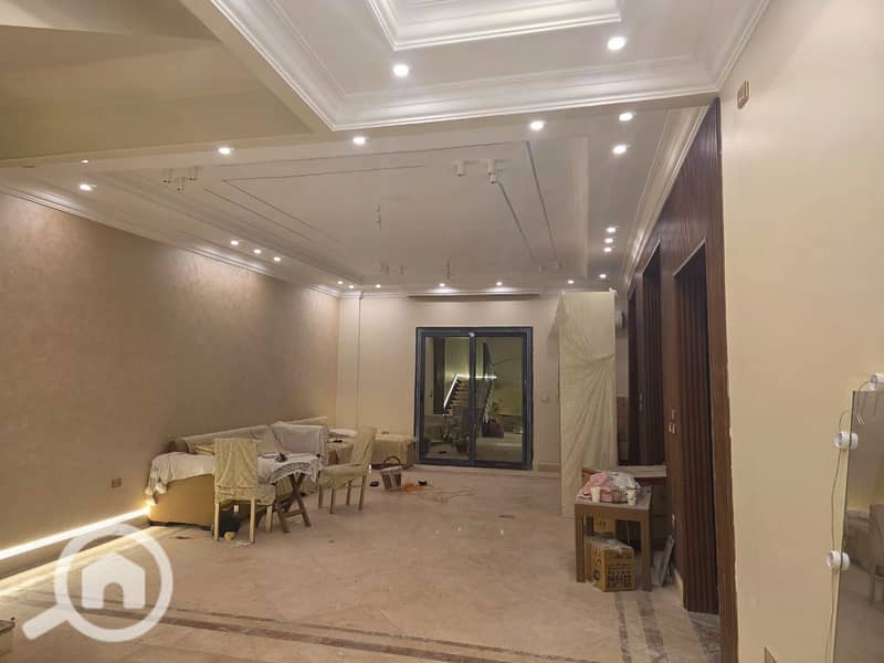 4 bfb67b7e-ad15-4d3b-bf01-3e050f838031. jpg