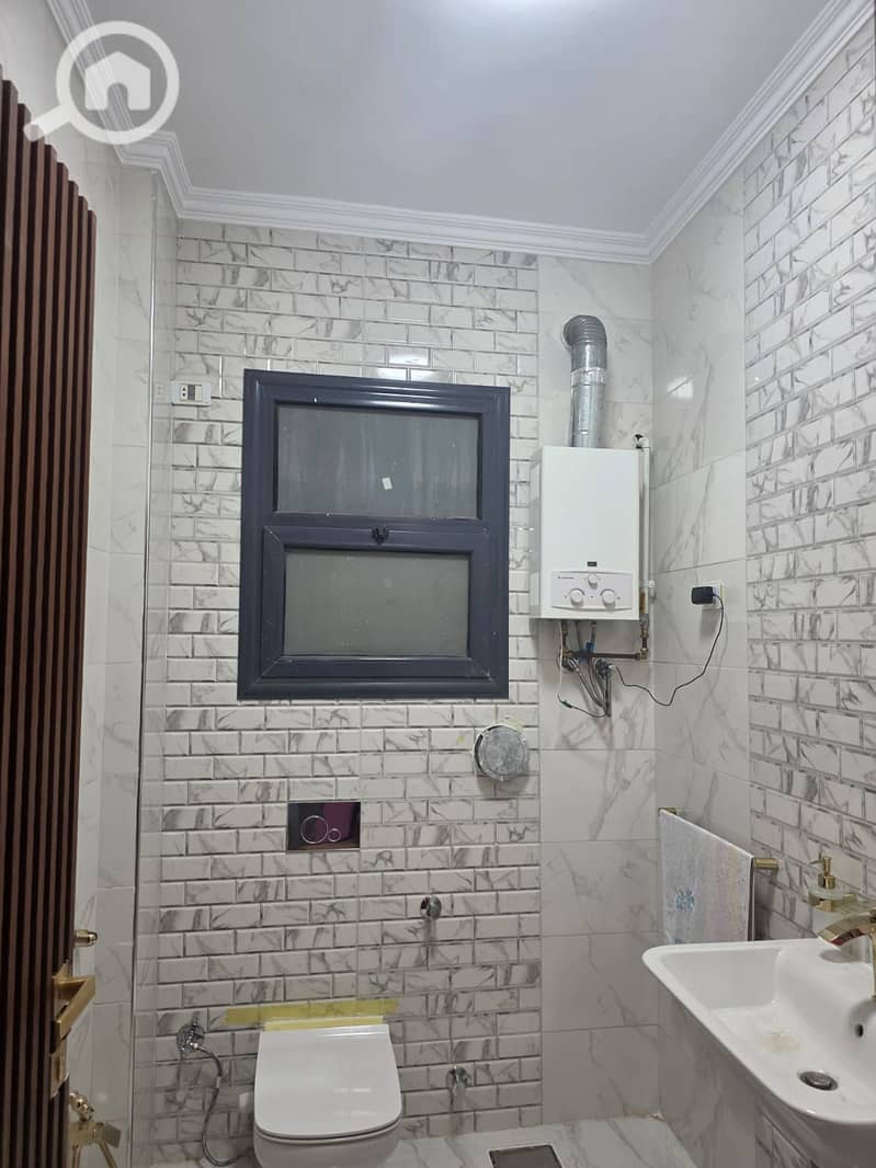 6 155d3460-5603-4e2b-a3d4-6276e64fd1a6. jpg