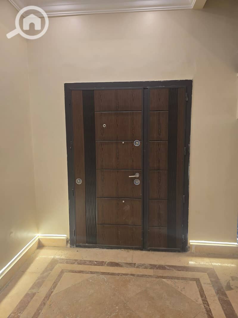 10 aadc2716-de23-4c77-836a-33432a005dbc. jpg