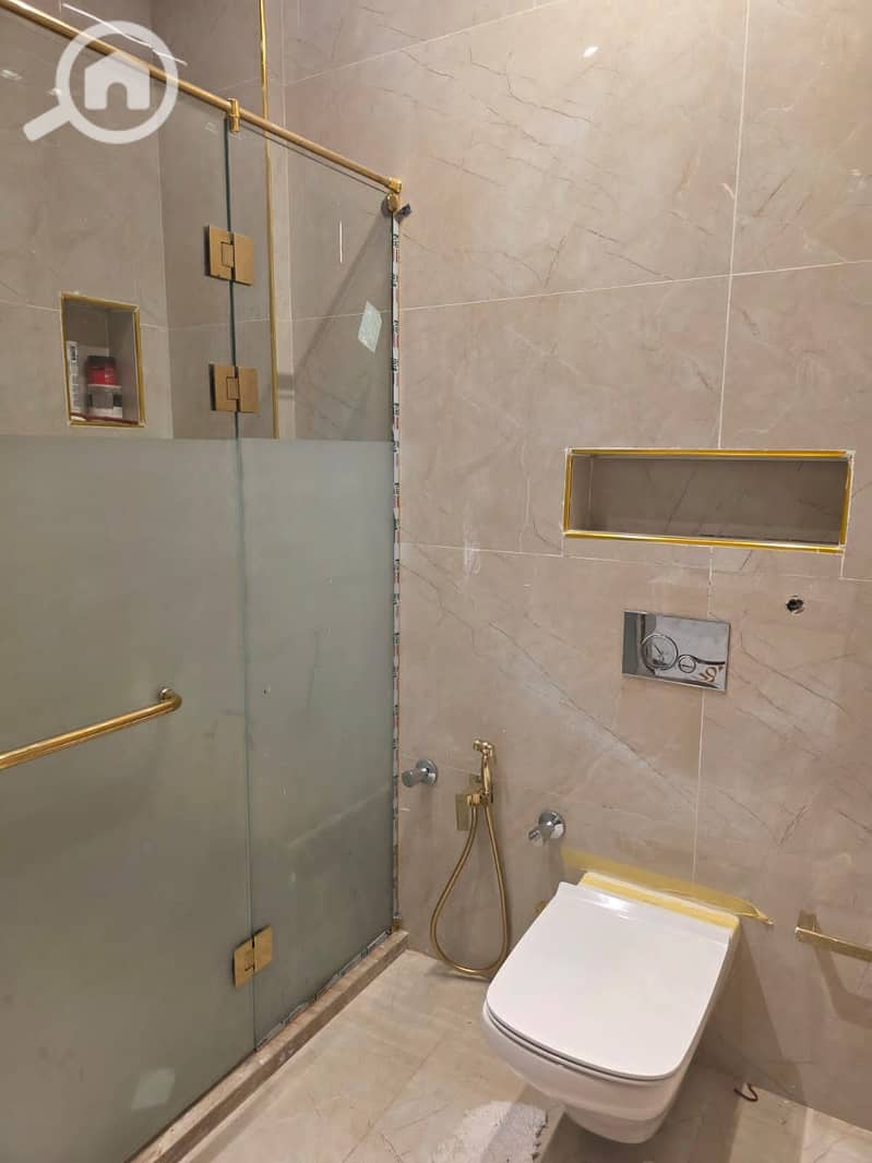 12 d80fb65a-ee88-4309-9593-56b44aa2edc4. jpg