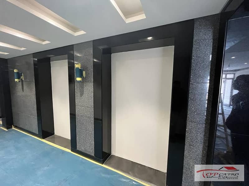 13 bd83370d-ffc0-4328-9c35-053a4c7c96e5. jpg