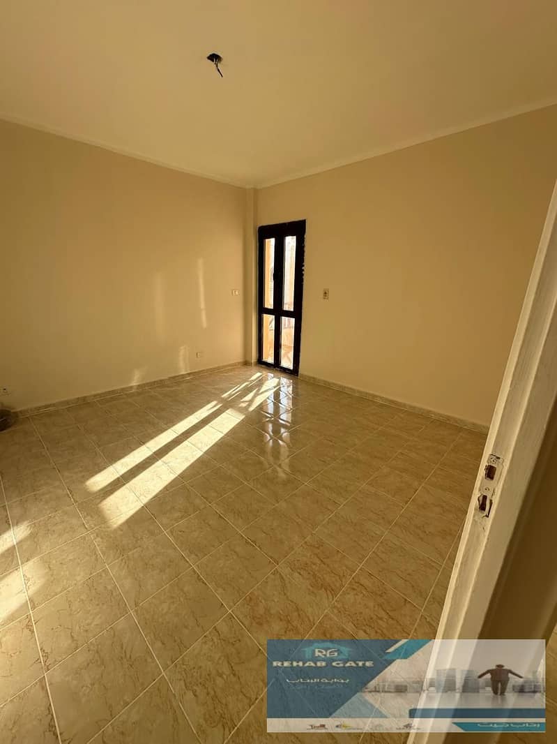 12 a0534834-2b54-4ac2-b8af-e1f27a60be85. jpg