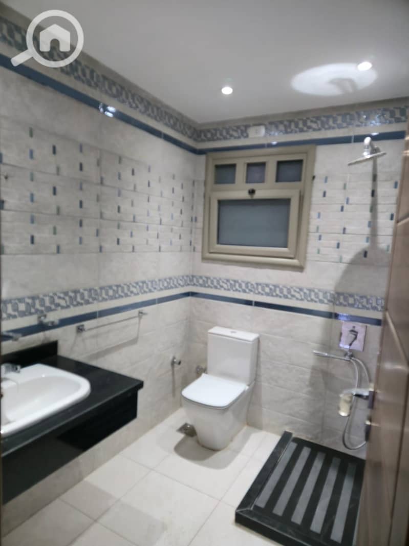 5 737bfaa7-22eb-426a-b44d-0c6ee6ee70eb. jpg