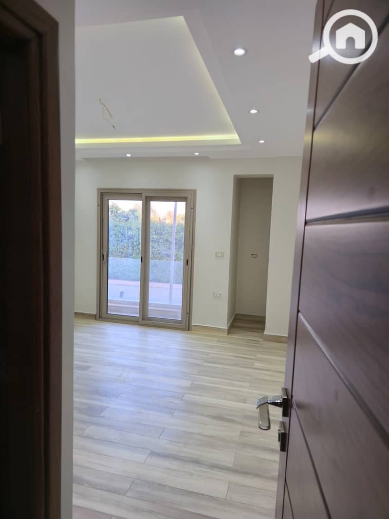 7 d2647609-a19f-4871-8bb5-b425e823f266. jpg