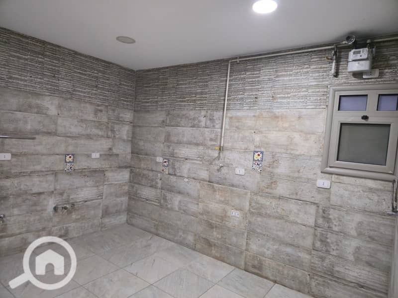 8 e09bf9ad-ba90-4ef2-8da6-9617e3347021. jpg