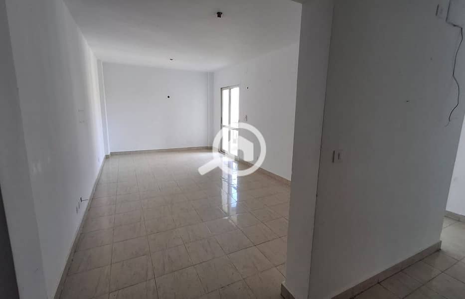 4 062b64c9-1342-41b1-a3a3-e1d7f84ffc07. jpg