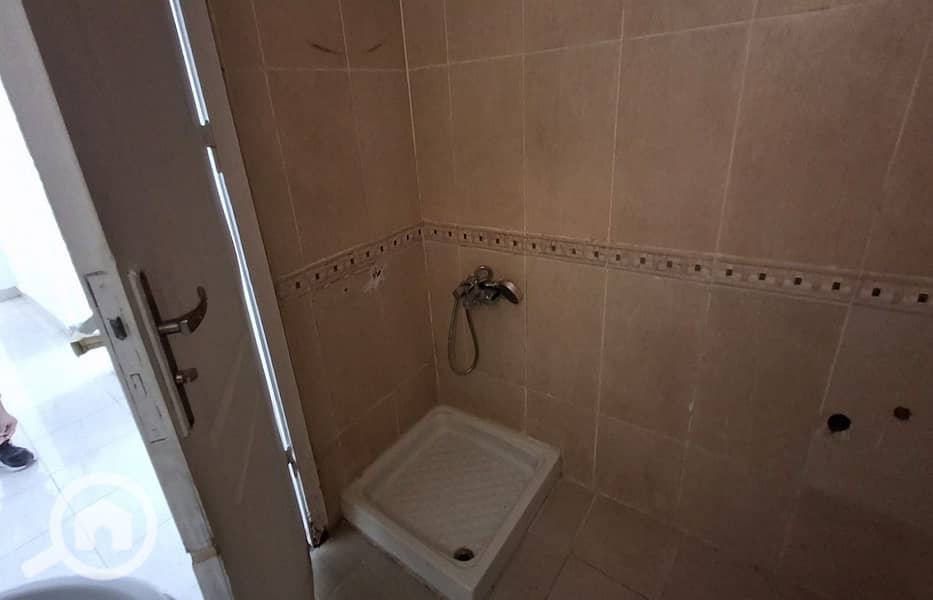 12 cafdd0e2-8c84-4094-9598-e5218284a24c. jpg