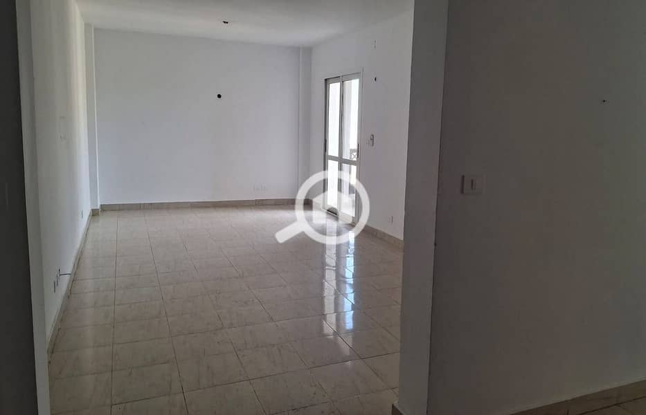 14 efb5112c-a365-4b53-a437-5c3191ca9969. jpg