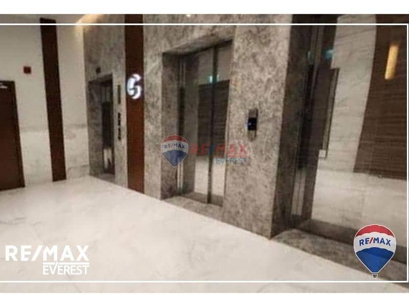 3 2e2b9bb5-dabf-4e78-8f49-e203dfc49b46. jpg