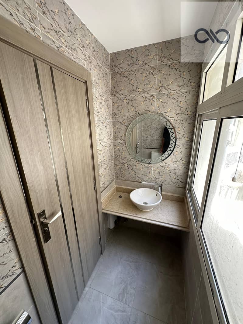 21 WhatsApp Image 2025-09-13 at 14.27. 28 (3). jpeg