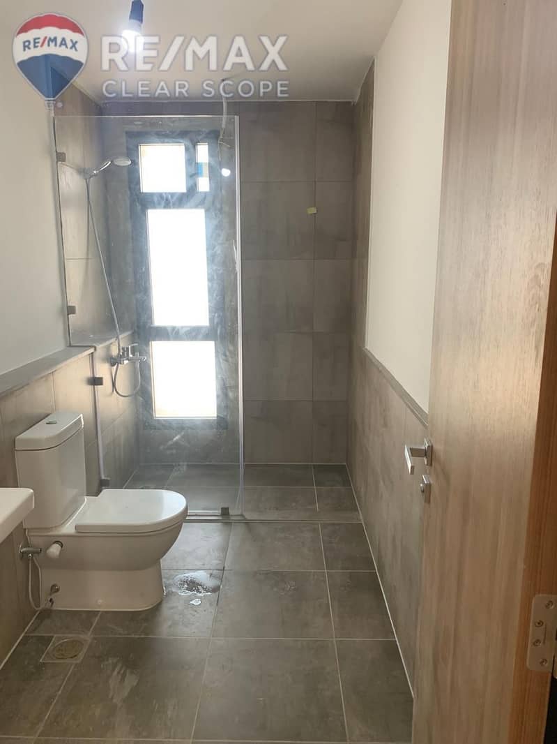 6 84329963-d0ce-4b54-af58-f496c6e113e8. jpg