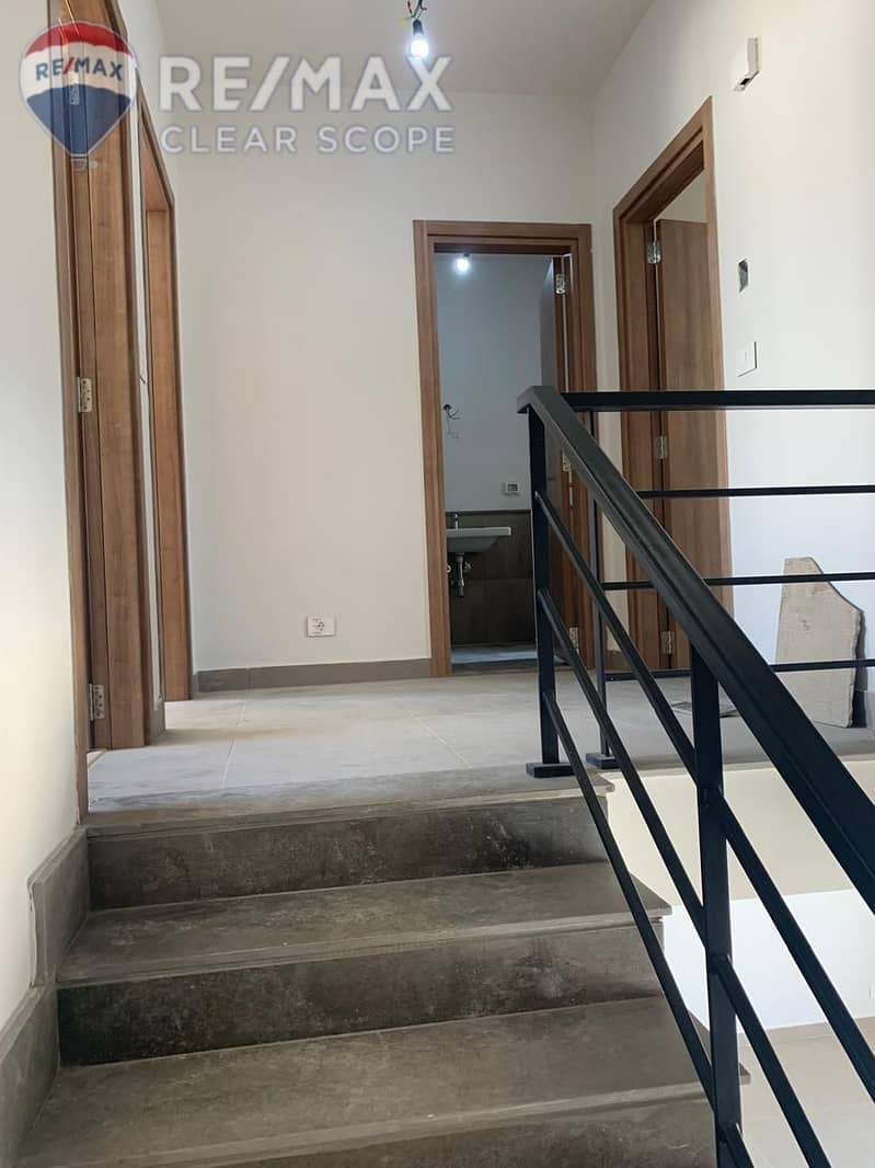 7 c83aedf8-3aa4-4406-a309-29479929f150. jpg