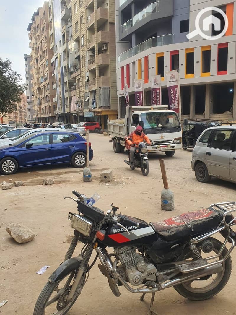 4 dc70c784-52a7-4ad5-b389-4aefb204a4dd. jpg