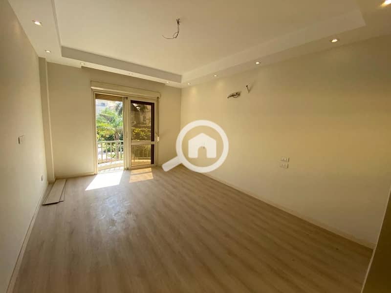 4 f7381c14-373a-4570-bc43-36aede966ef0. jpeg