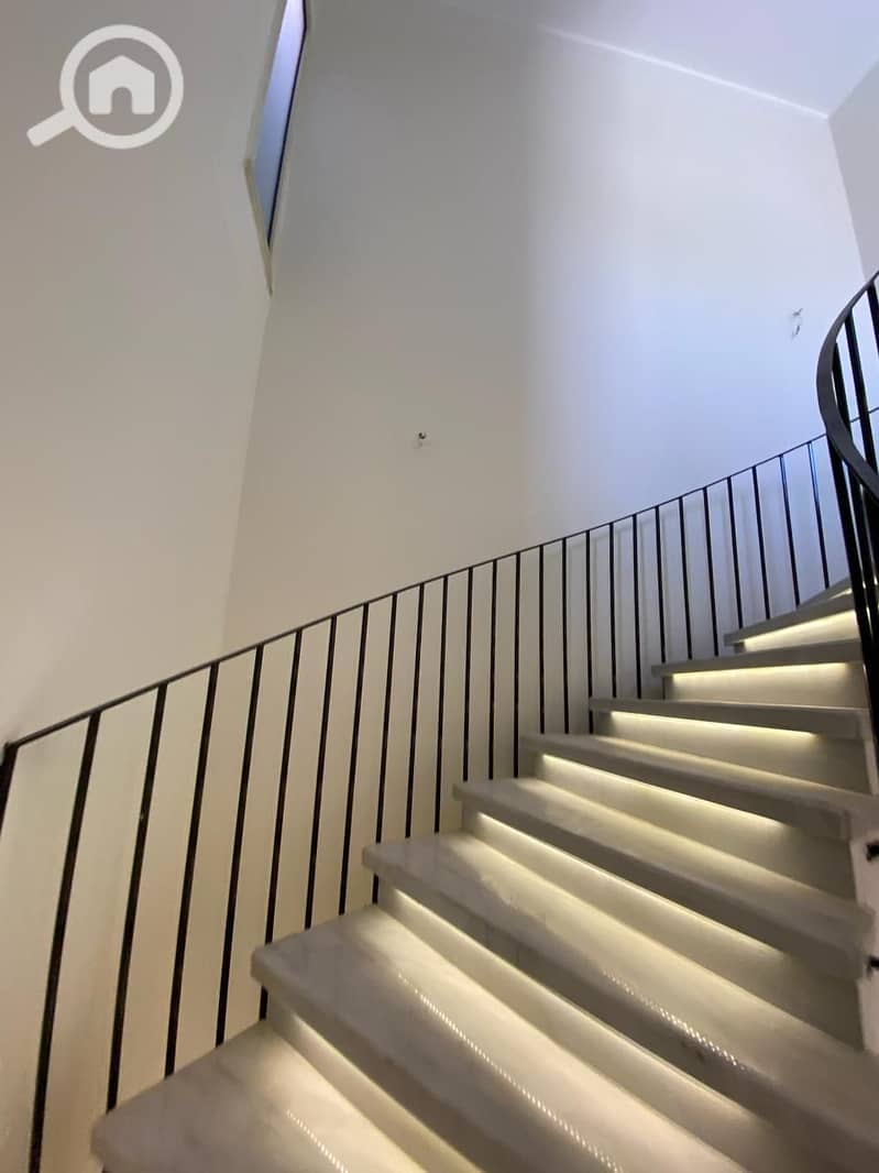 6 0fd80ec8-4dc9-4470-8757-c464e54ffe64. jpeg