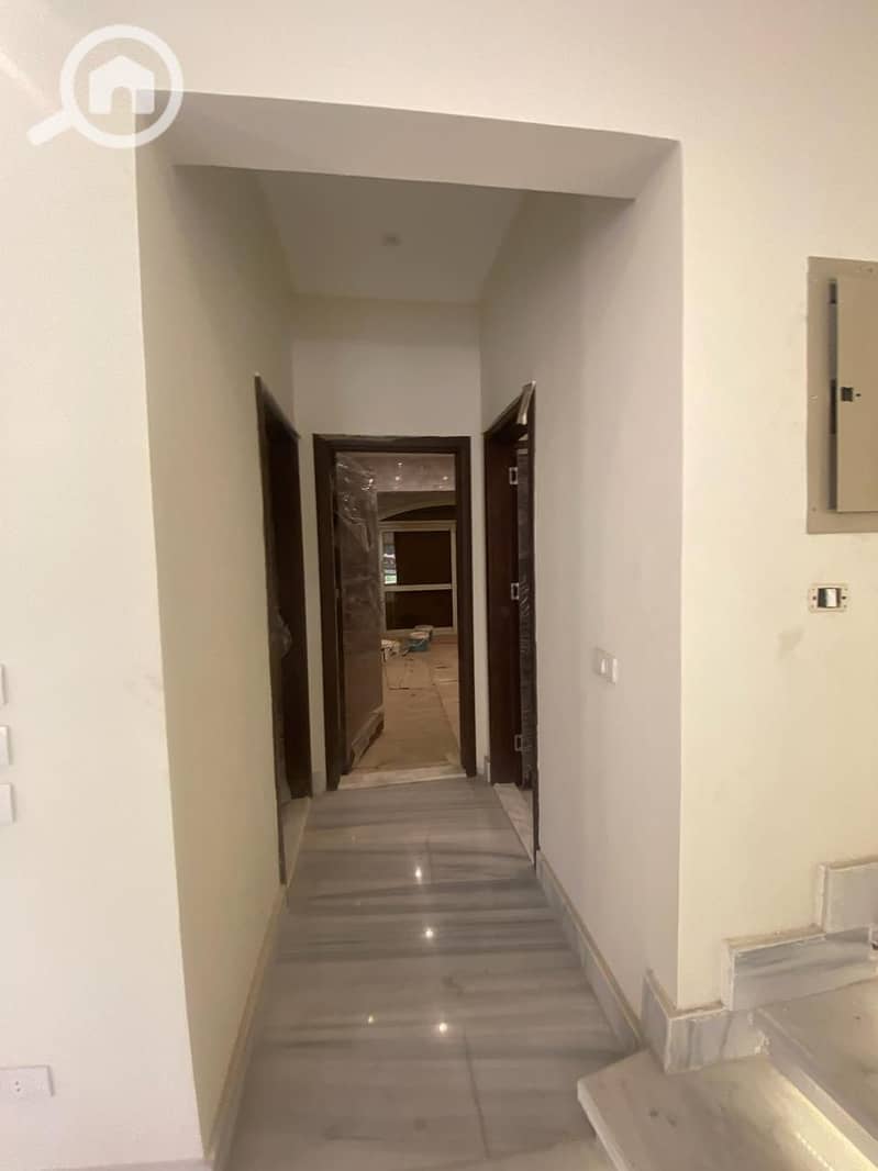 11 d9b098d2-fe5b-47cb-b0b7-8e001e5fbac9. jpeg