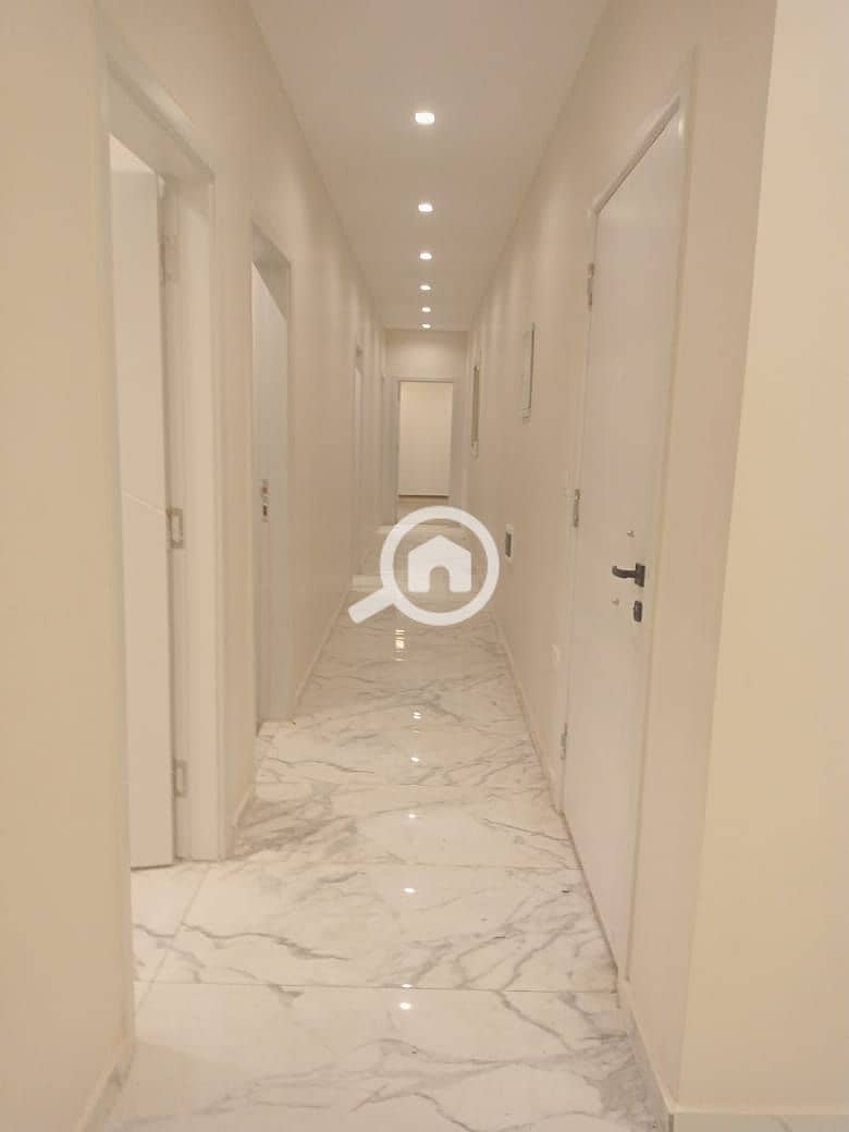 4 93a9da48-d7e6-4899-a49f-4685ef143143. jpg