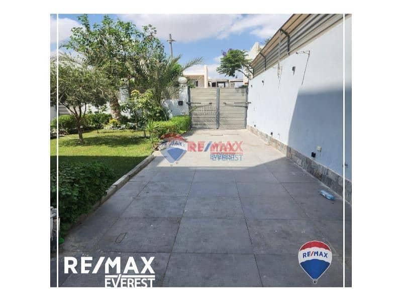 9 ff2d60f3-b194-41a8-800e-0752af06c23f. jpg