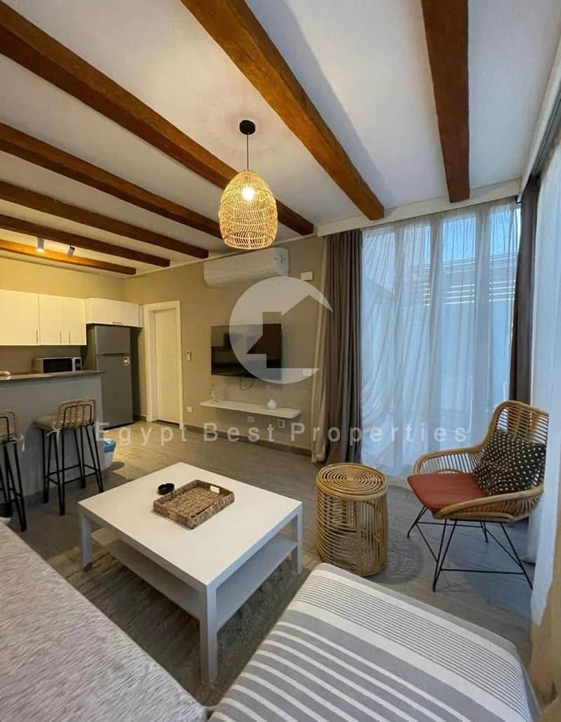 3 526de764-9c4e-4c27-bf84-74931881a286. jpeg