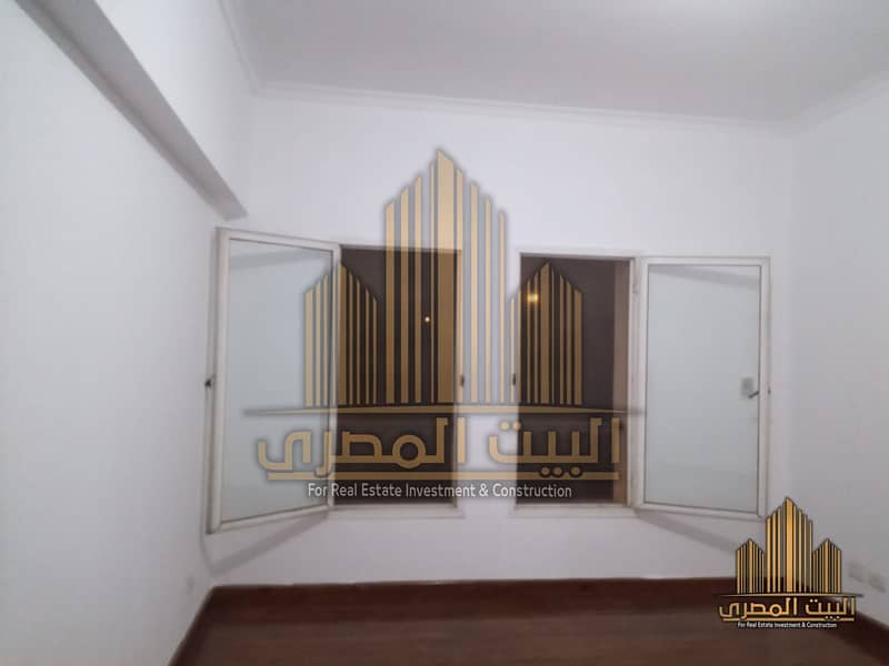 4 3ee232b0-8895-414d-b87d-f5fab3b63e6c. jpg