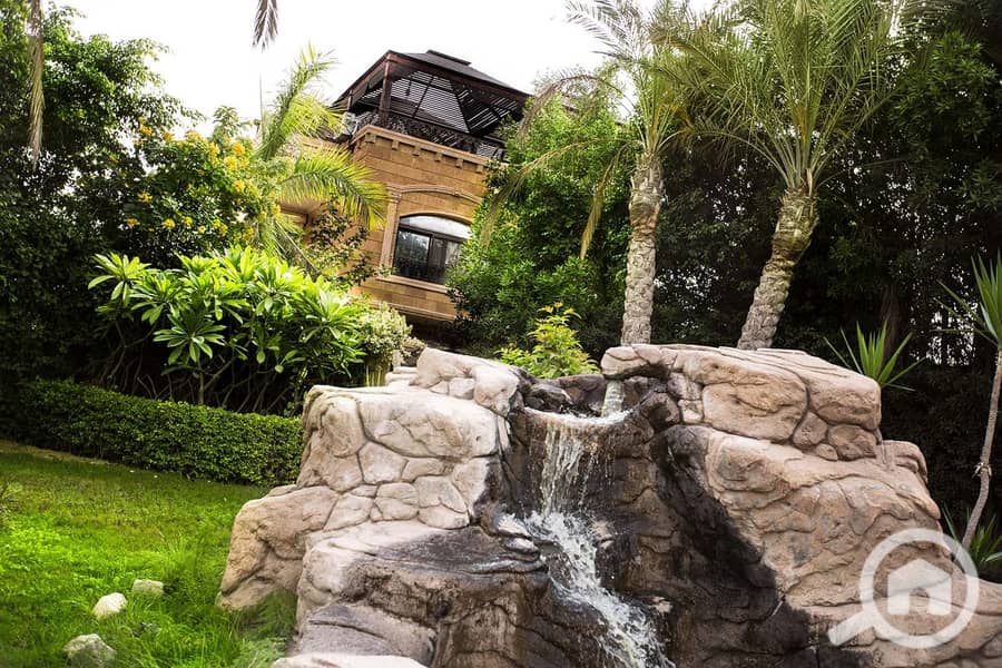 8 WhatsApp Image 2025-11-10 at 1.04. 28 PM (1). jpeg