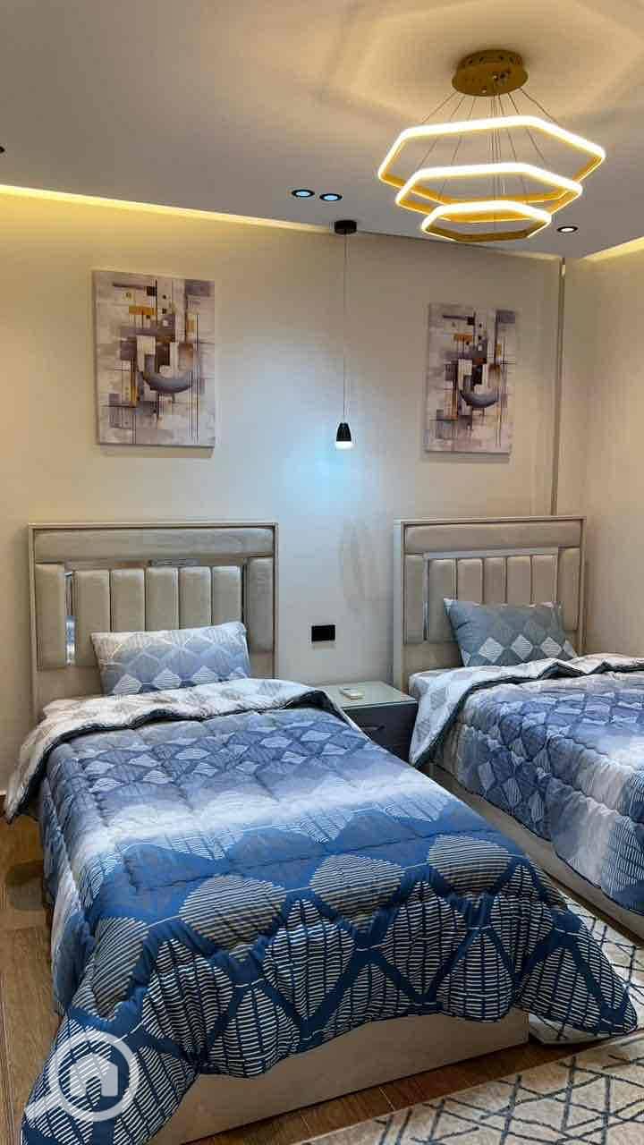 5 656f18b5-da2e-4fb8-a265-2ada6db1e3e8. jpg