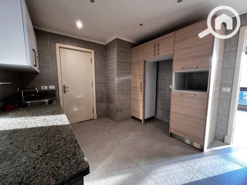 8 26391e15-09b6-45df-9565-b467ac4a63b9. jpg