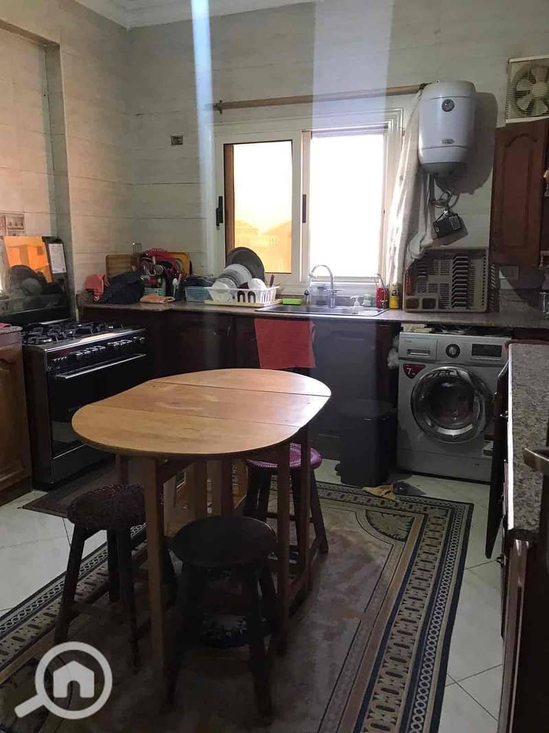 4 465f30cd-bced-40fc-9dee-99c1af051683. jpg