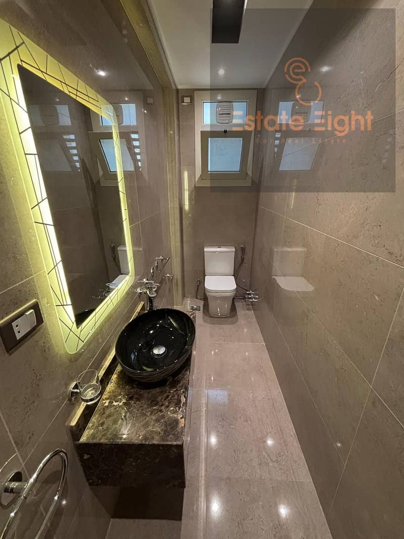 6 7d16431a-1bee-450b-ab42-ce46e9022fb5. jpg