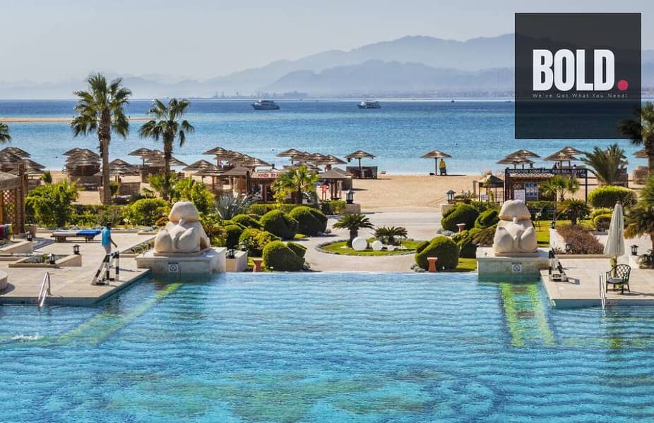 20 Soma-Bay-Beach-plaza-shutterstock. com-Kiev. Victor-1024x663. jpg