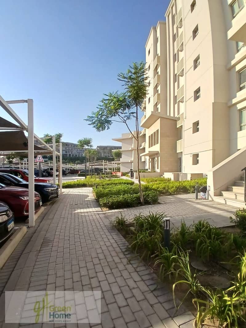 12 f8e28e64-7e72-4d88-ab63-86f93712e16f. jpg