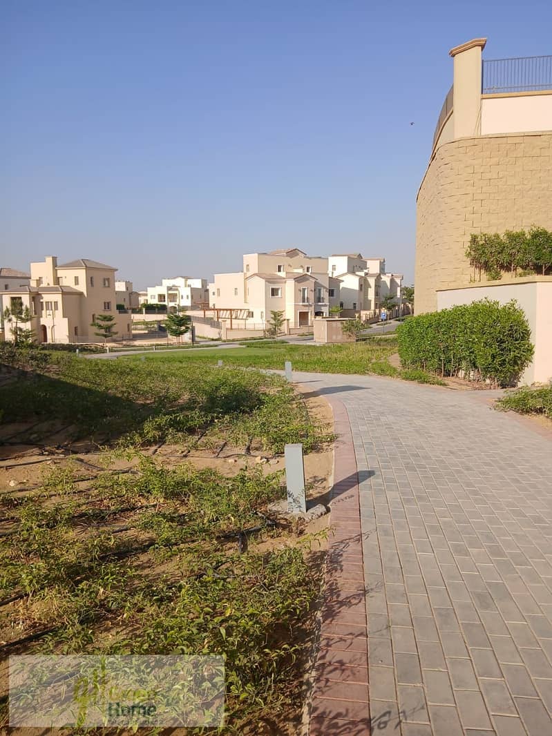 9 f79393d1-5eaa-4126-87ab-6887a77d6b01. jpg