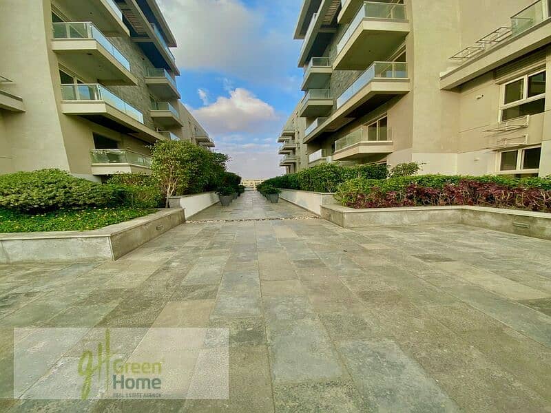 15 d4303120-1ec1-4a76-8ecc-b2dfec477573. jpg