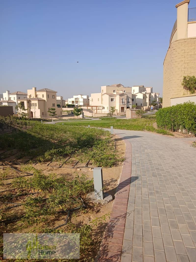 14 cdcaa129-13fa-4a9c-aa69-570280d47319. jpg