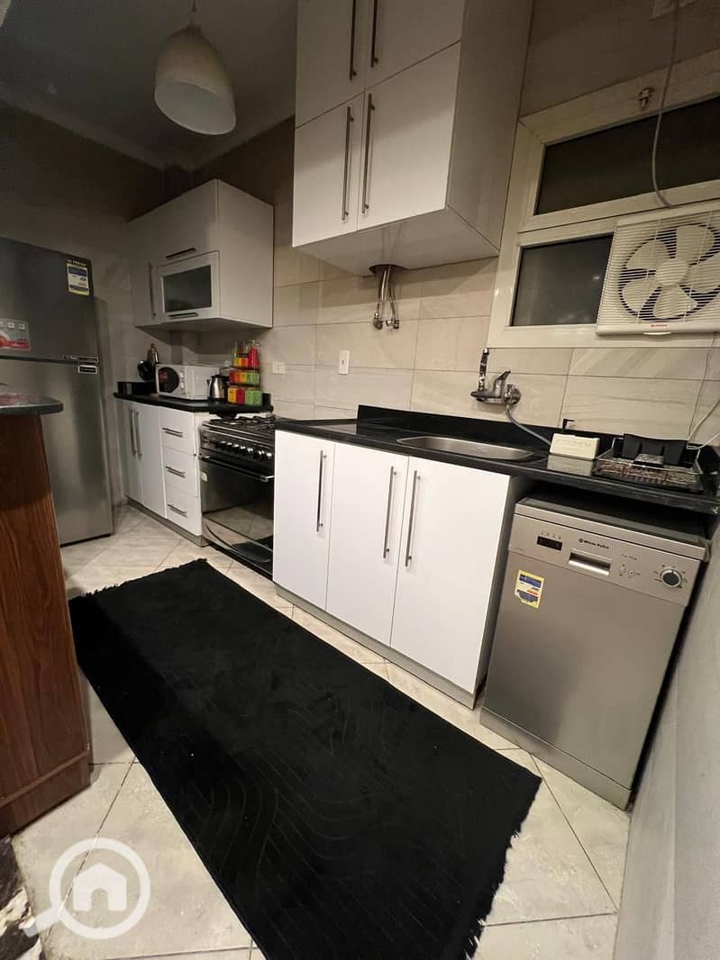 3 b550829f-2eab-47b9-a30f-8495c8ee1f19. jpg