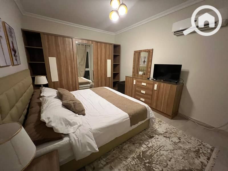 6 653f5f35-6b4d-43fe-9f0e-4f37e8d73ee7. jpg