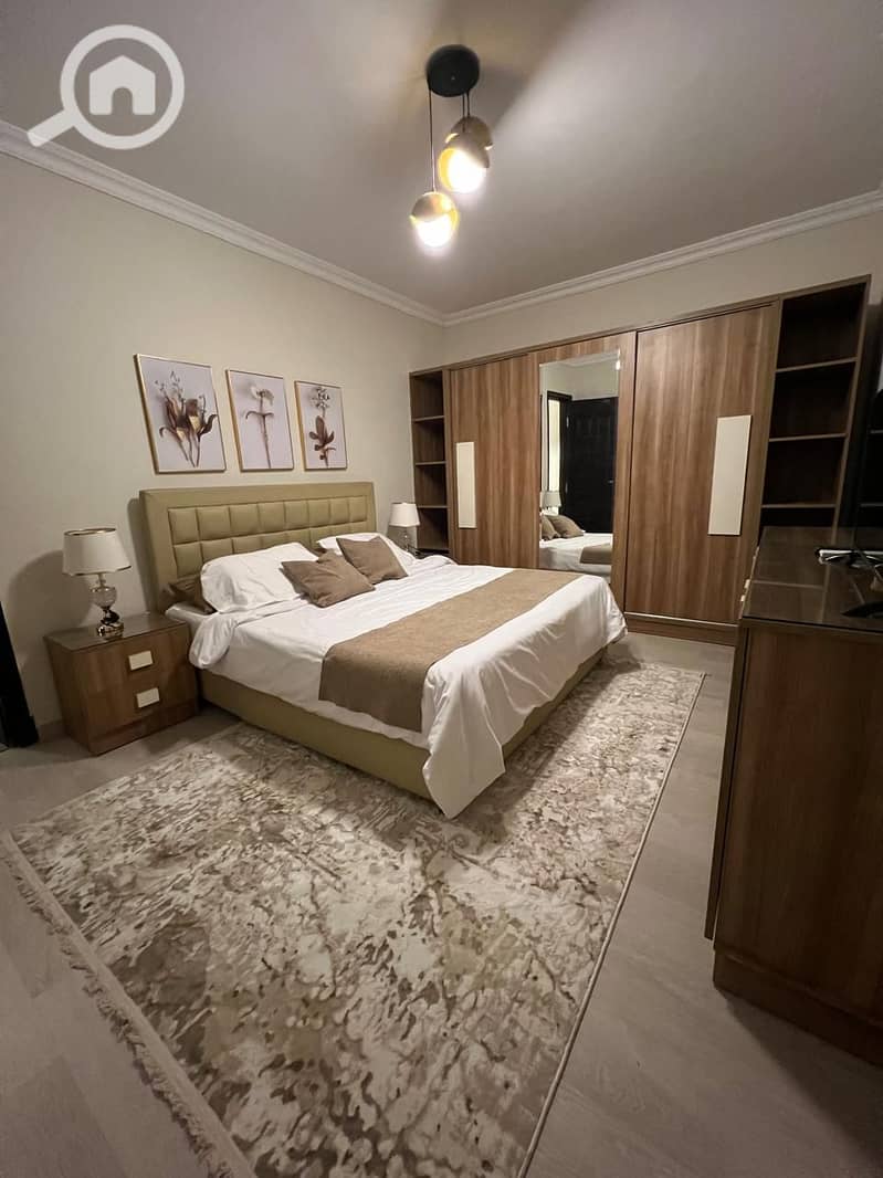 7 aa039fee-6407-44f1-9fd2-a7018d143d76. jpg