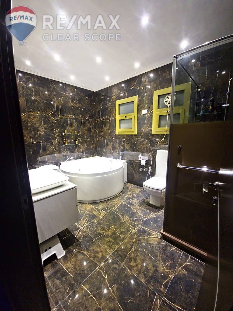 11 bdb3a3c5-7fbd-4213-b4fa-1c76cd00a4aa. jpg