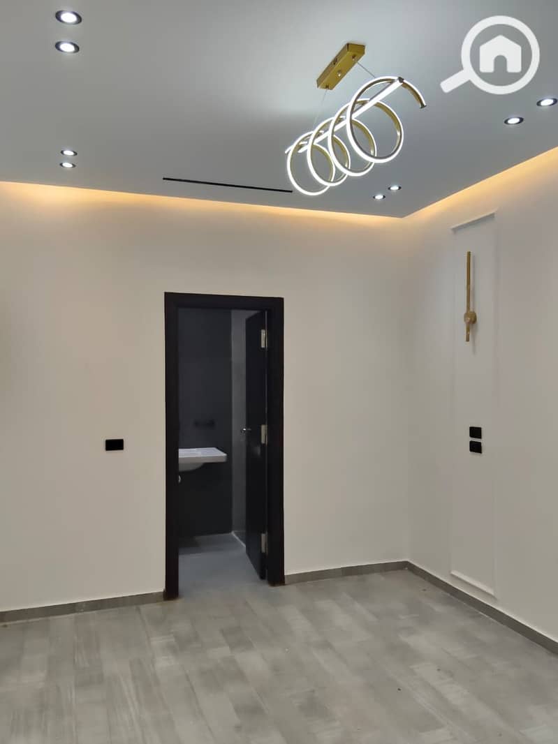 3 8b565da7-423b-483d-9f63-d1c15e7f0807. jpg