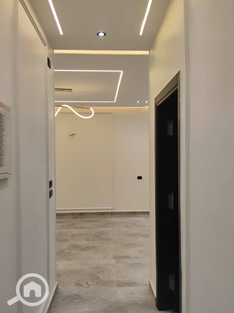 7 8eb50f95-cc67-49a1-a683-85219660825a. jpg