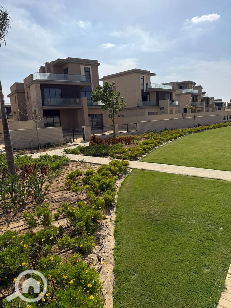 10 890ed1c9-67be-4ccf-9eaf-41eaed18f33a. jpeg