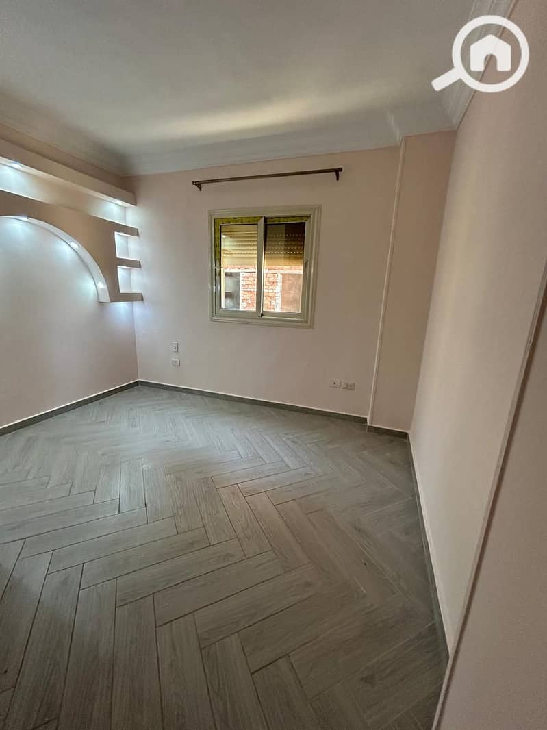 12 07757e26-25fd-4a81-b55c-0887013a4502. jpg