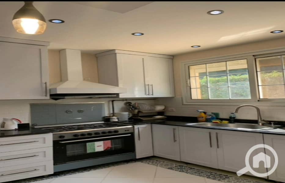 22 013f2a0e-e9b2-4505-8a8f-ee5402d076a0. jpg