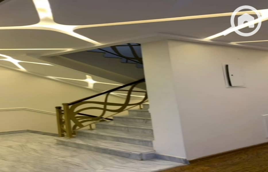 23 13bded96-b0f2-41b3-b299-ac5d05af9a32. jpg