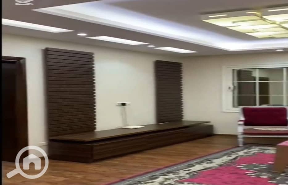 38 9538bb60-e48d-460a-bed8-eba34c4f61e7. jpg