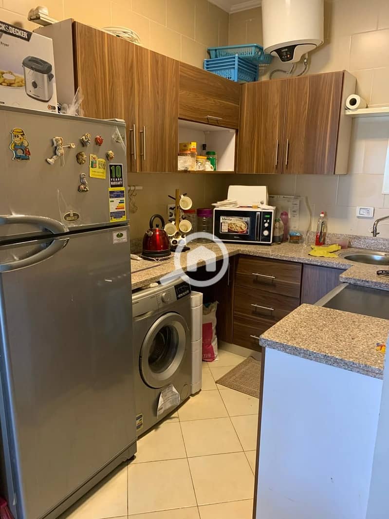 3 193b89ab-84c6-43ca-9802-bd8177847ae1. jpg